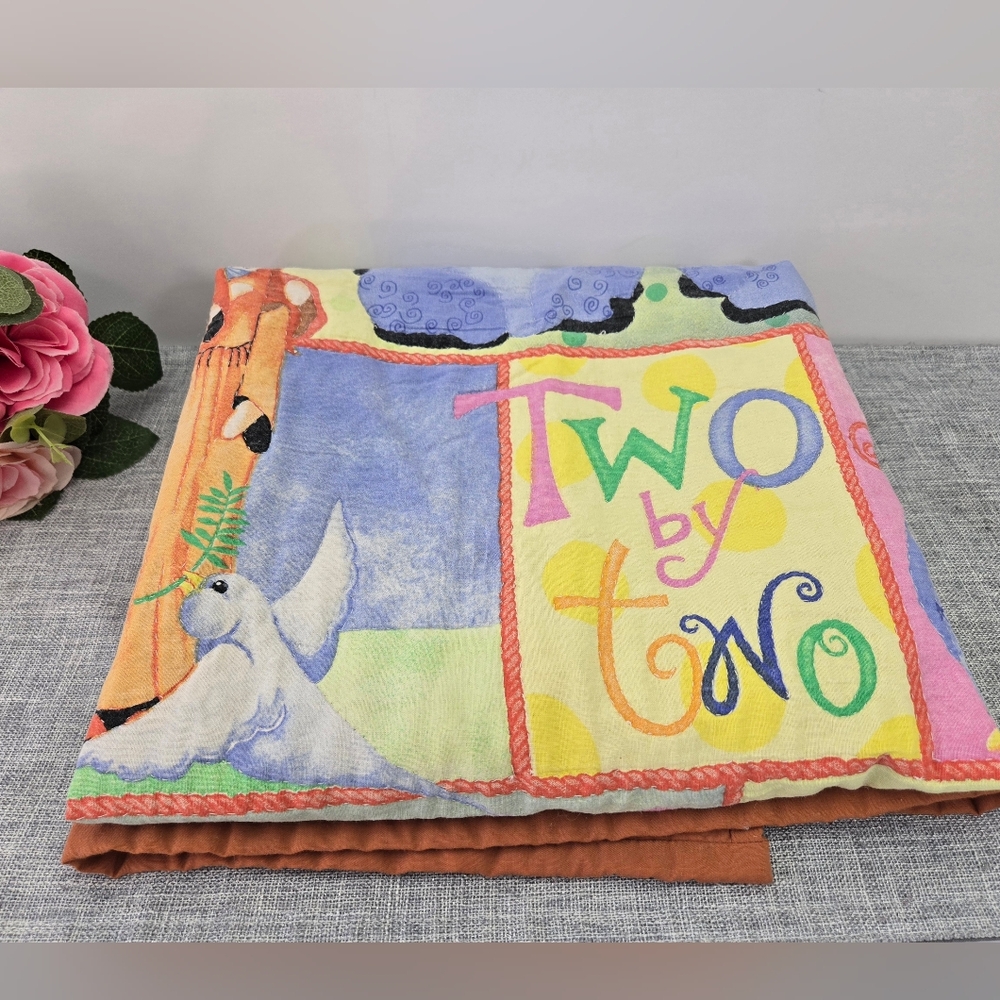 Vintage 1980s Lightweight "Two By Two" Noah's Ark‎ Baby Blanket Quilt